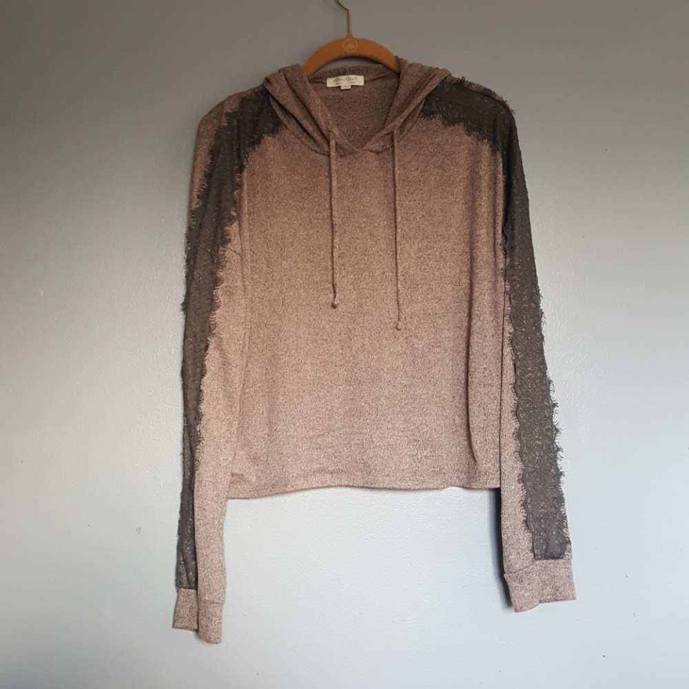 Ultra flirt lace hoodie size‎ large NWOT